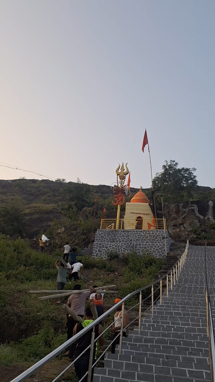 मुख्यमंत्री समृद्ध पंचायतराज अभियान अंतर्गत ग्रामपंचायत पिंपळगाव येथे श्रीक्षेत्र गंगासागर महाराज डोंगर येथे श्रमदान कार्यक्रम आयोजित